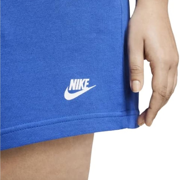 Nike Women's Sportswear Club Fleece Shorts - Picture 3 of 6